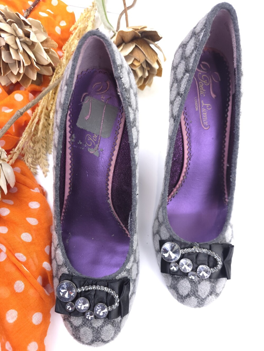 Poetic License Gray Polka Dot Crystal Bow Pumps Sz 39.5 - Picture 4 of 9